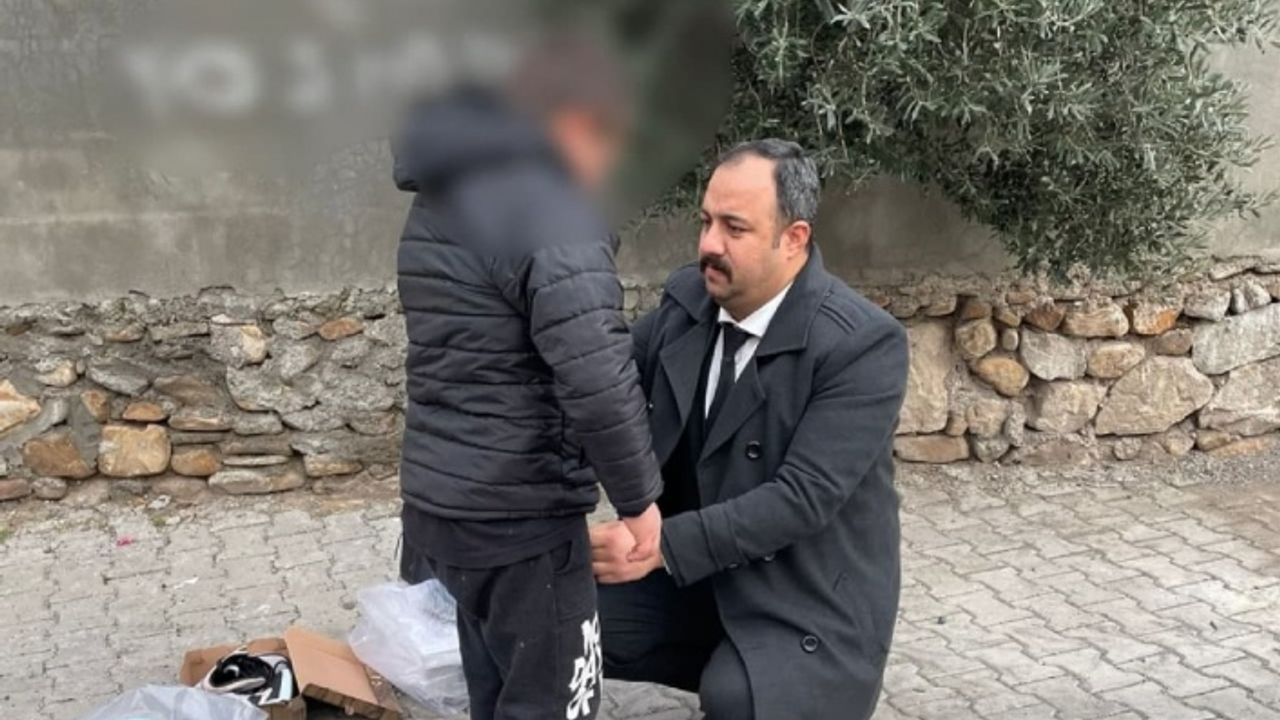 Ülkü Ocakları’ndan bot ve mont yardımı 