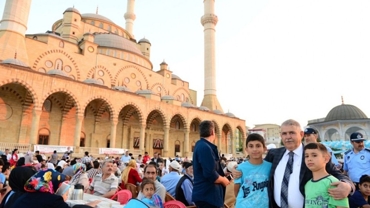 Başkan Mahçiçek’ten Regaip Kandili Kutlama Mesajı