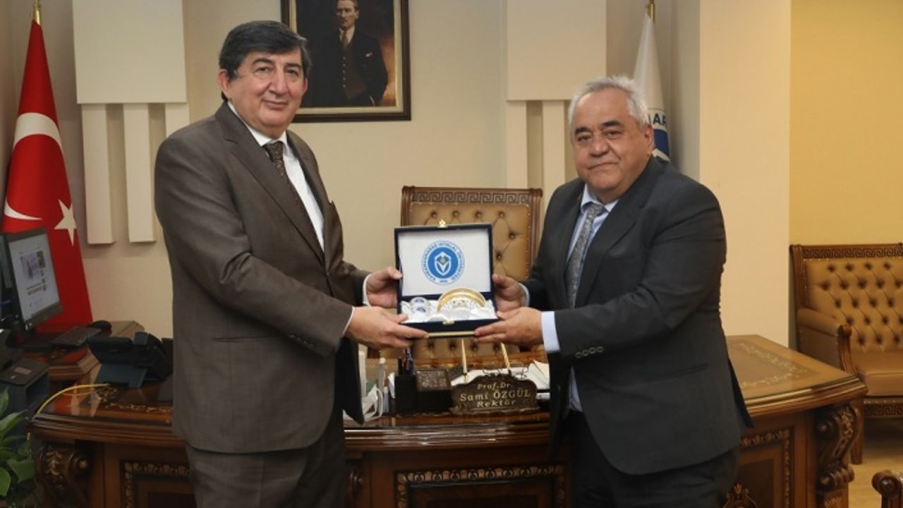 Büyükelçi Kök, Rektör Özgül’ü Ziyaret Etti