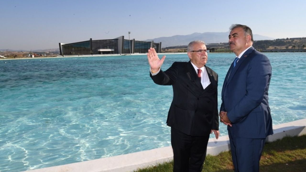 Azerbaycan’ın Ankara Büyükelçisi Reşat Memmedov EXPO 2023’e hayran kaldı