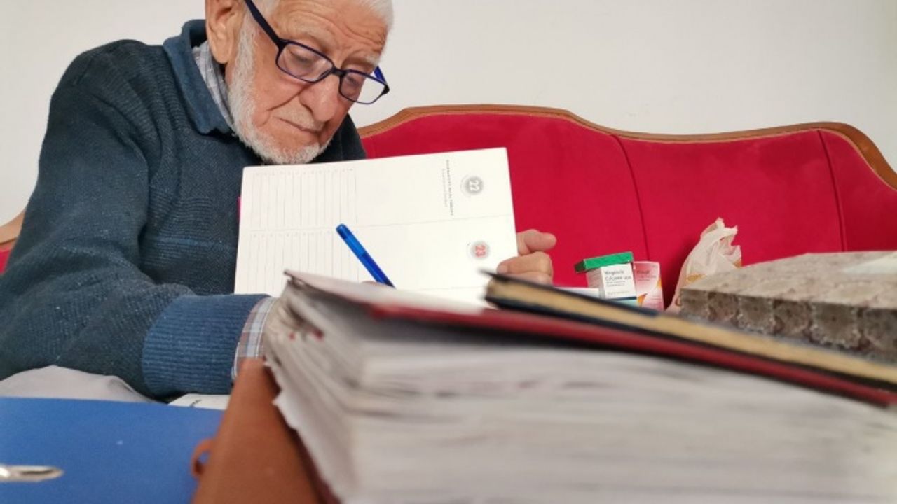 Kahramanmaraş’ta 65 yıldır tuttuğu günlüğünün en acı sayfalarını dolduruyor  