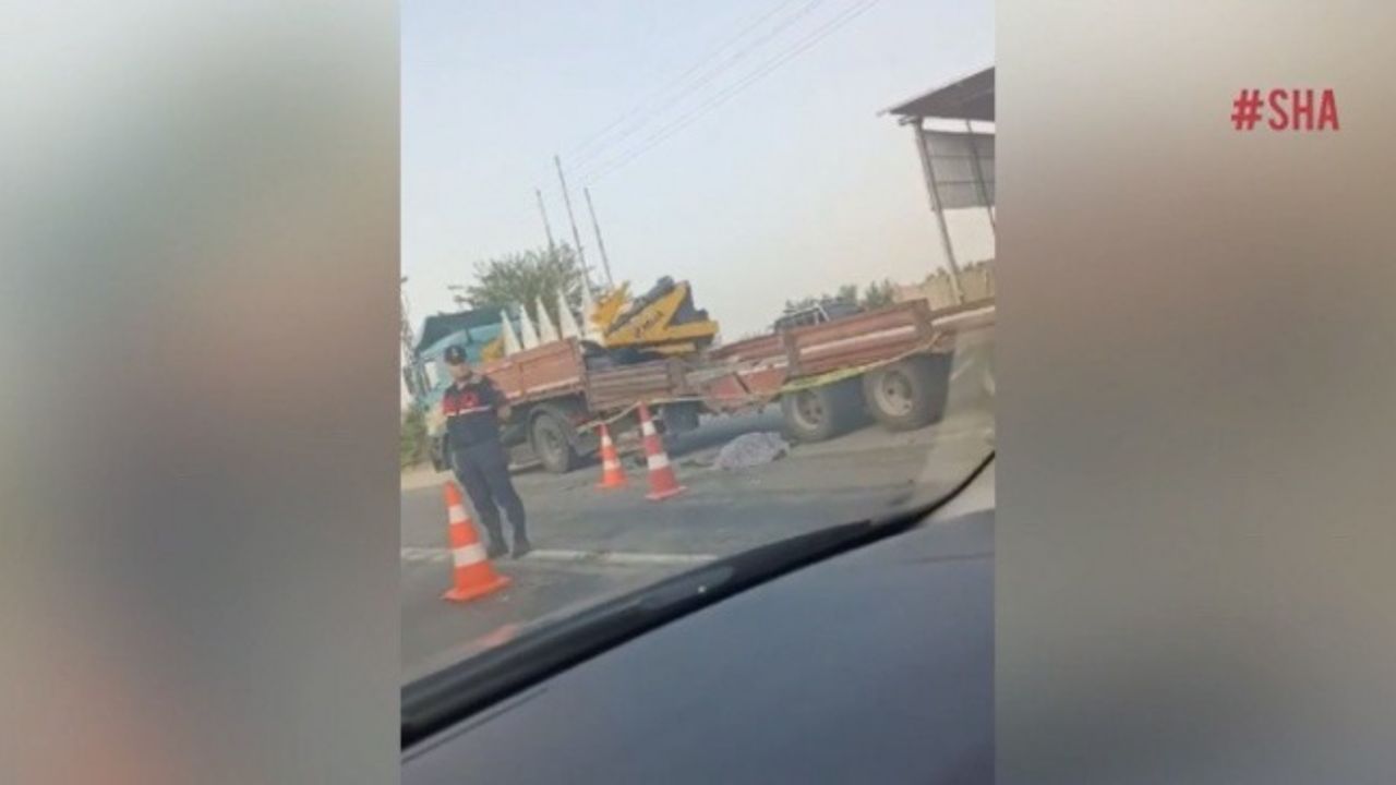 Otomobilin çarptığı tır sürücüsü hayatını kaybetti