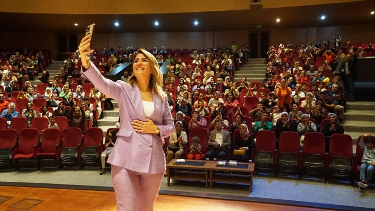 Aile Danışmanı Cesur; “Önceliğimiz Kendimiz Olmalı”