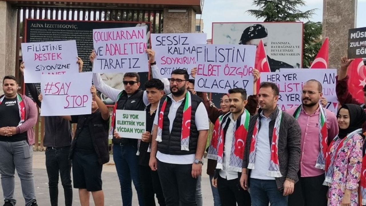 AK Parti Gençlik Kolları'ndan Filistin’e destek yürüyüşü