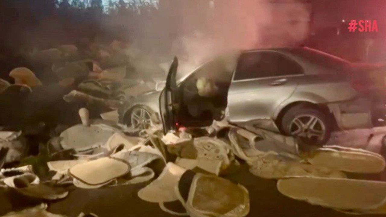 Kahramanmaraş’ta trafik kazası sonrası otomobil alev aldı