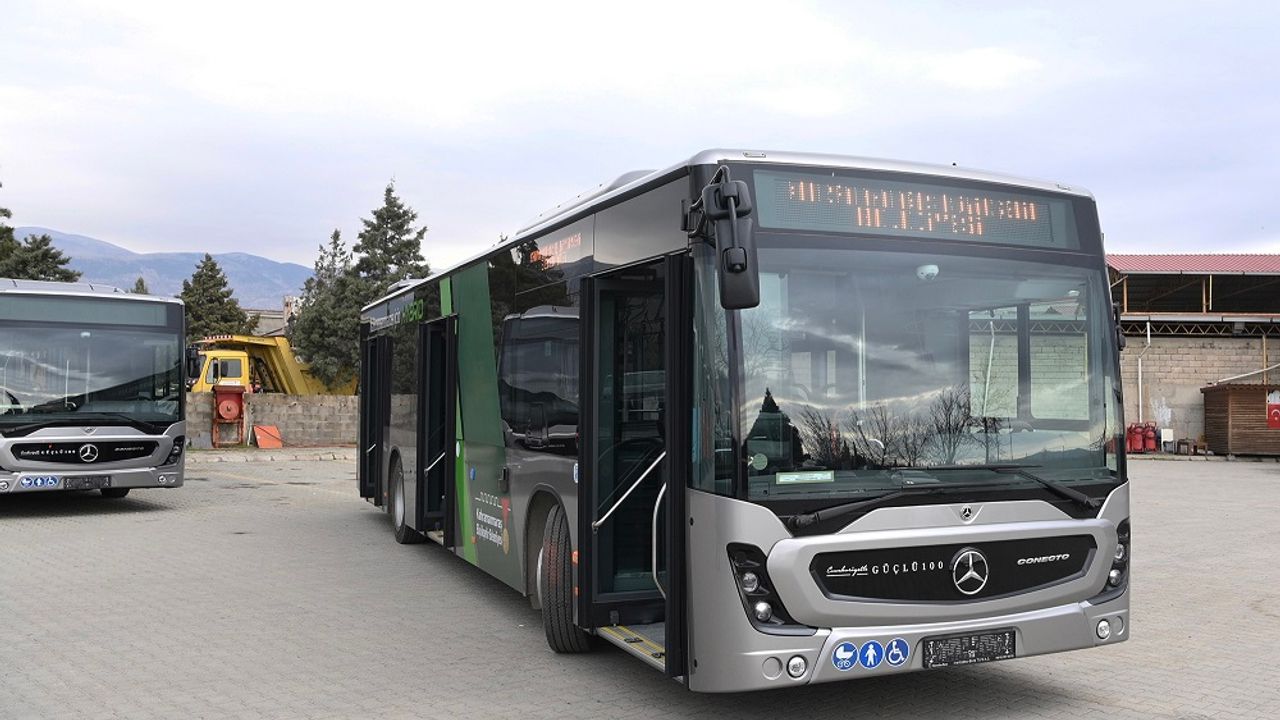 Büyükşehir Toplu Taşıma Filosunu 10 Hibrit Otobüsle Güçlendiriyor!