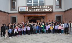 Gençler Hem Okuyor Hem Şehri Tanıyor
