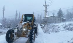 Kahramanmaraş'ta Kar Yağışı Sonrası Arterleri Ulaşıma Açık Tutuyor