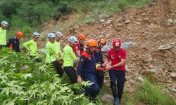 Kahramanmaraş’ta kanyonda mahsur kalan anne ve kızı son anda kurtarıldı