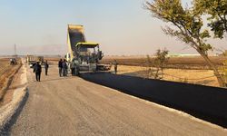 Elbistan’ın 4 Mahallesinde Daha Yol Yenileme Çalışması Yapıldı