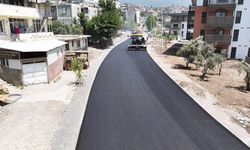 Azerbaycan Mahallesi’nde Yolları Sıcak Asfaltla Kaplanıyor…