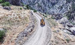 Büyükşehir Belediyesi Ekinözü’nde Kırsal Yolları Yeniliyor