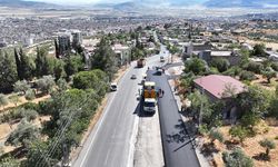 Büğlek Caddesine Bağlanan Yolda Yenileme Çalışması Sürüyor