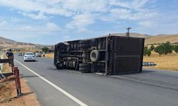 Afşin’de kamyonet devrildi: 2 yaralı