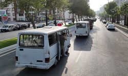 Geleneksel Ağustos Fuarı Nostaljik Dolmuş Konvoyuyla Açıldı