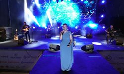 Fuarda Hatice Gökçeli’den Türkü Ziyafeti