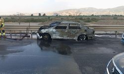 Kahramanmaraş’ta otomobil demir yığınına döndü