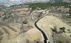 Kabasakal’da Sathi Kaplama Çalışmaları Hızla İlerliyor