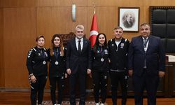 Başkan Görgel, Avrupa’ya Damga Vuran Kadın Goalball Takımını Ağırladı