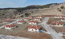 Kahramanmaraş’ta Depremzedeler Tevekkelli Köy Evlerine Yerleştirildi