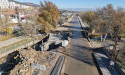Türkoğlu Şekeroba’da Ulaşımı Rahatlatacak Köprü Hamlesi