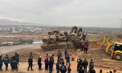 Kahramanmaraş’ta Taş Ocağında Feci Kaza: Kamyon Devrildi, 1 Ölü