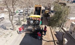 Asfalt Çalışmalarıyla Yollar Yenileniyor