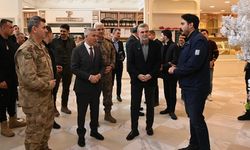 Başkan Görgel ve Vali Ünlüer, Uzunçarşı’da Esnaf ve Vatandaşlarla Bir Araya Geldi