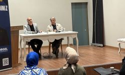 Yazarlık Akademisinde “Eleştirinin Eleştirisi” Konuşuldu