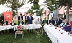 Bayram Coşkusu Şehrin Ulu Çınarlarıyla Paylaşıldı…