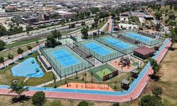 Tenis Kortlarında Çevrimiçi Rezervasyon Sistemi Başladı