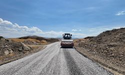 Büyükşehir’den Afşin Kırsalında Ulaşımı İyileştiren Yol Çalışması