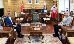 Rektör Okumuş Karatutlu’yu Makamında Ağırladı