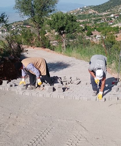Dulkadiroğlu’nda Yol, Asfalt ve Parke Seferberliği Sürüyor