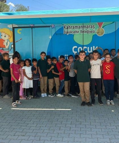 Mobil Çocuk Kütüphane Her Yerde…