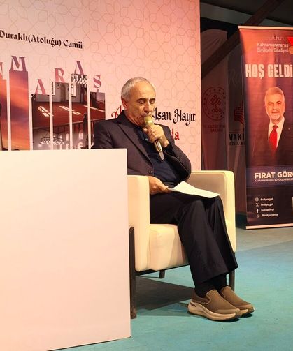 Nurullah Genç, Ramazan Akşamını Şiirleriyle Süsledi