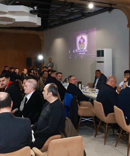 Toptaş, Efeler Ligi’ne yükselen Belediye Spor ile şampiyonluk yemeğinde buluştu