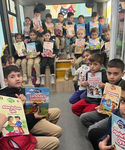 Mobil Kütüphane Mart’ta Yüzlerce Çocuğa Ulaştı