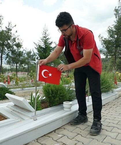 Kapıçam Mezarlığı Bayrama Hazırlanıyor