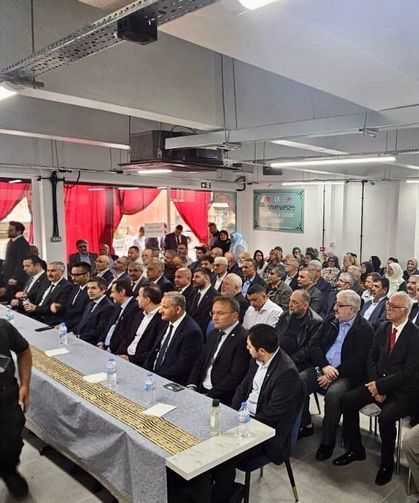 Londra’da Kahramanmaraşlılar Derneği’nin yeni hizmet binası açıldı