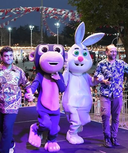 Akıllı Tavşan Momo, Ağustos Fuarı’nda Minik İzleyicileriyle Buluştu