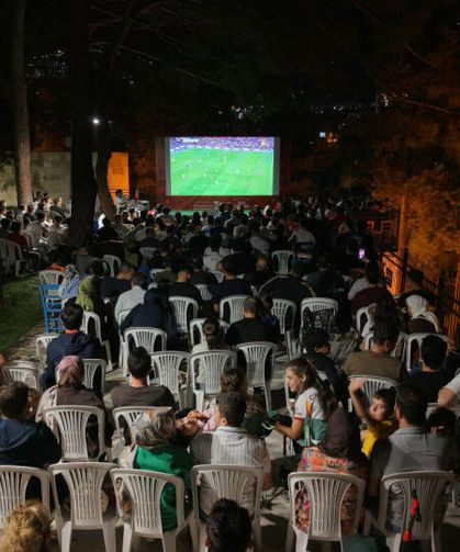 Büyükşehir, Milli Maç Heyecanını Kahramanmaraş Kalesi’ne Taşıdı