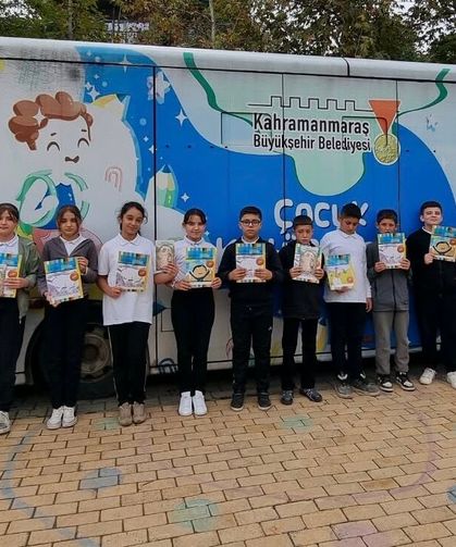 UNESCO Edebiyat Şehri’nde Kitap Sevgisi Mobil Kütüphaneyle Büyüyor