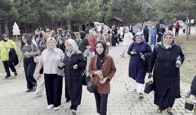 Kadınlar, Başkonuş Yaylası’nda Doğayla Buluştu