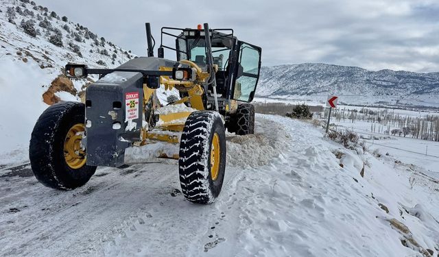 Kar Yağışı Sonrası 203 Mahalle Yolu Ulaşıma Açıldı