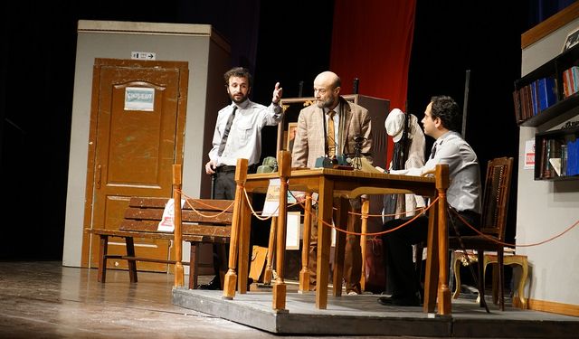 7 Güzel Adam Sahneye Taşındı
