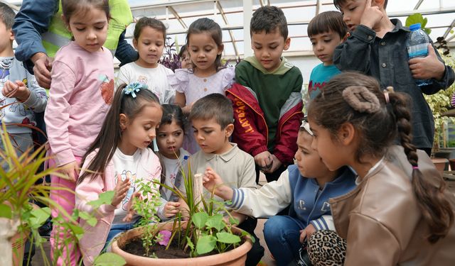 Minik Bahçıvanlar Büyükşehir’in Serasında Buluştu