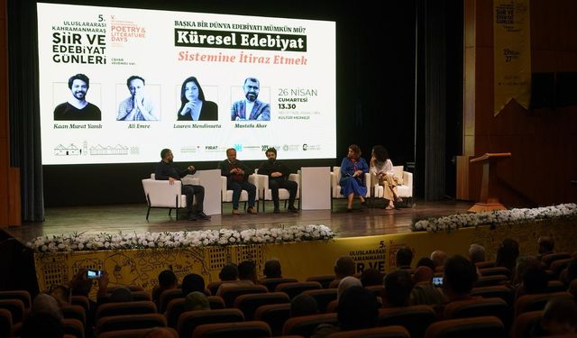 Şiir ve Edebiyat Günleri: "Başka Bir ‘Dünya Edebiyatı’ Mümkün Mü?" Söyleşisi