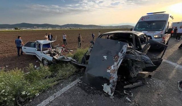 Trafik kazasında ağır yaralanan 2 kişi hayatını kaybetti