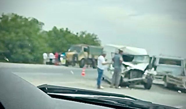 Kahramanmaraş’ta minibüs ile askeri araç çarpıştı: 3 yaralı